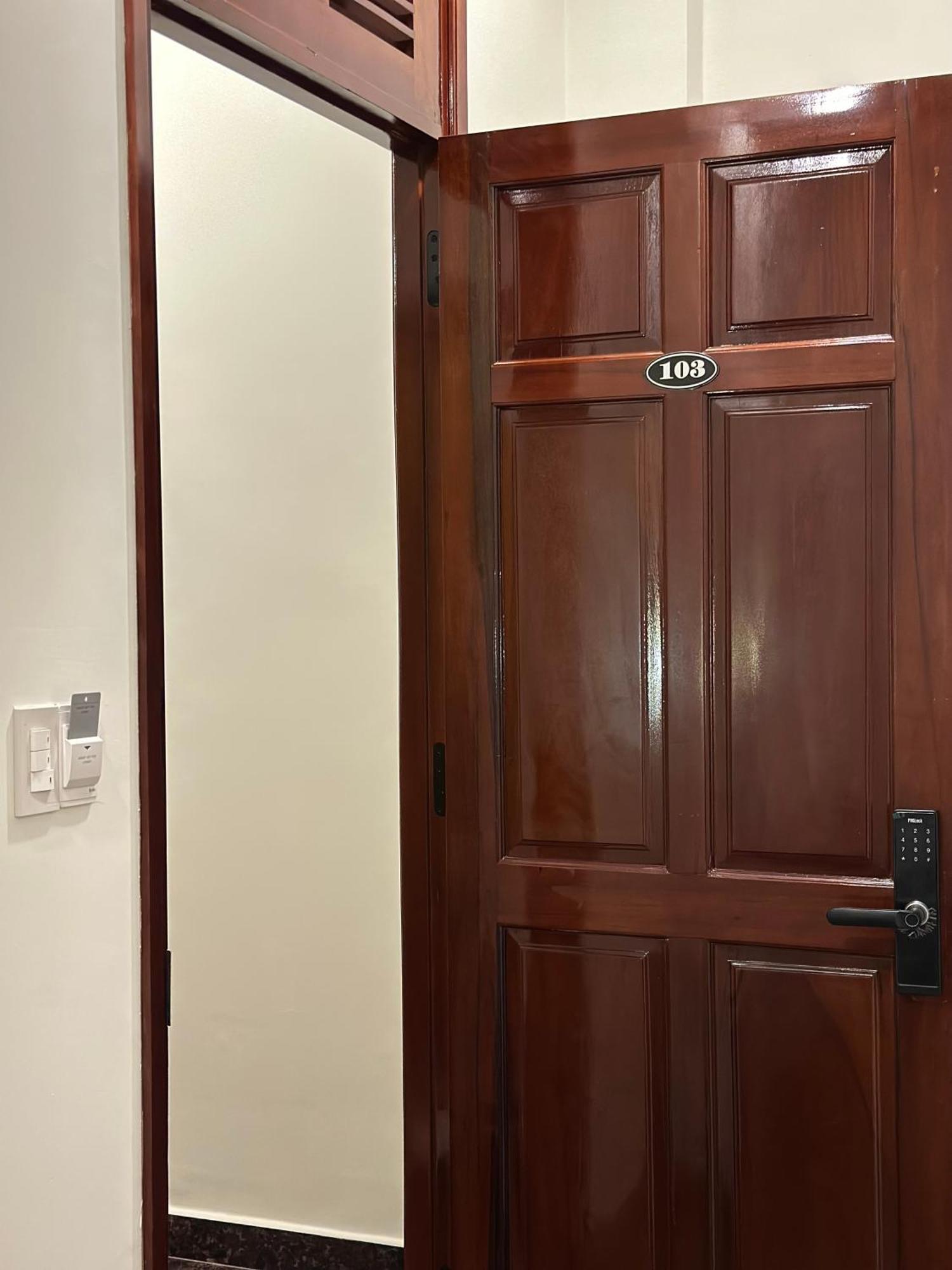 Hong Nhan Hotel ダラット エクステリア 写真